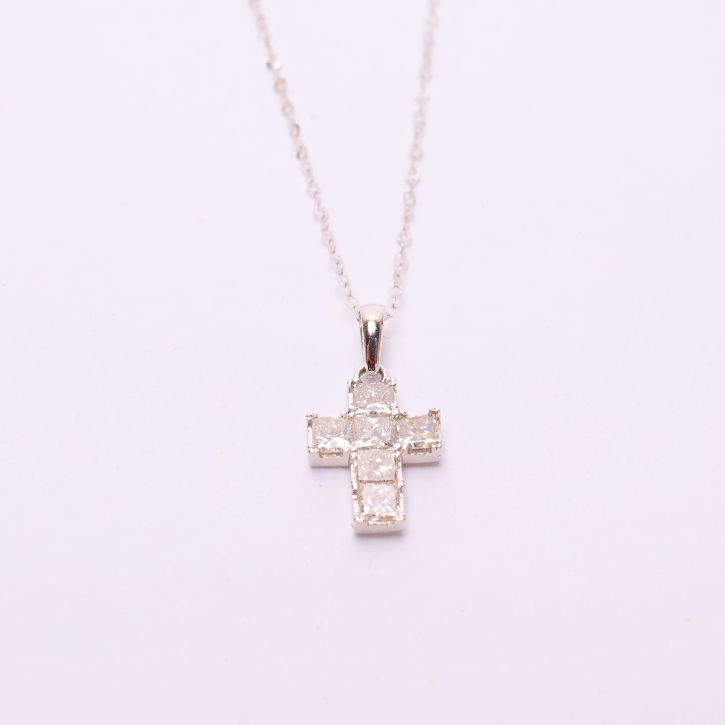 Éclat Divin Necklace
