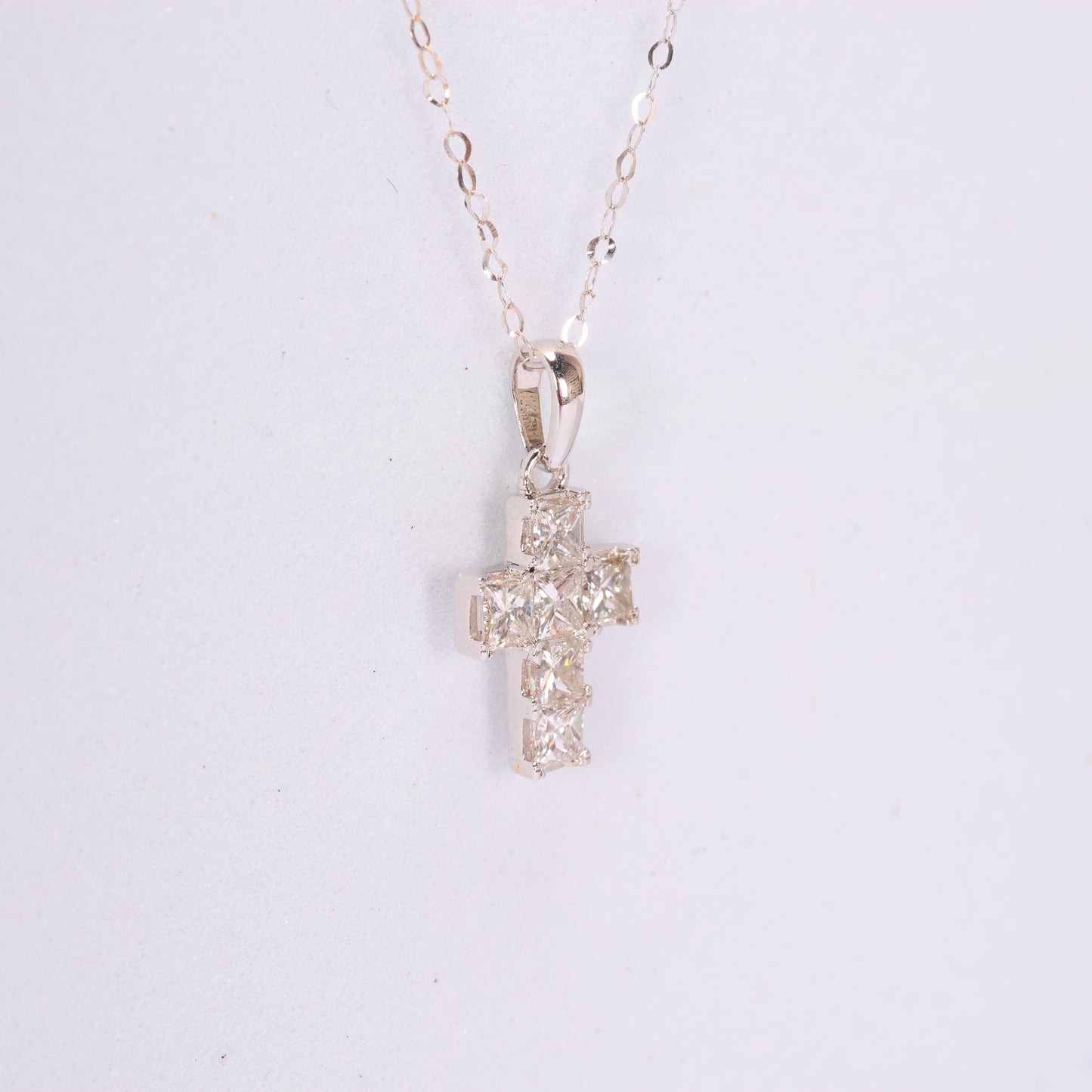 Éclat Divin Necklace