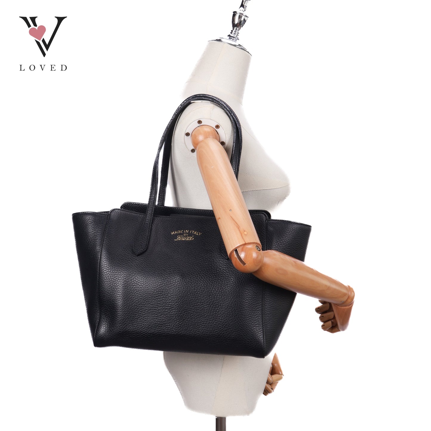 Swing Tote In Black Pebbled Leather Bag