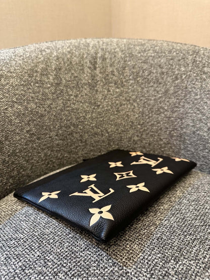 Louis Vuitton Bicolor Monogram Empreinte Daily Pouch In Noir