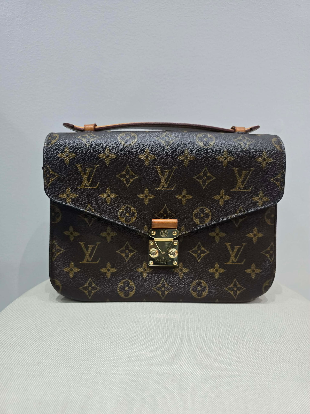 Louis Vuitton Metis in Monogram Canvas