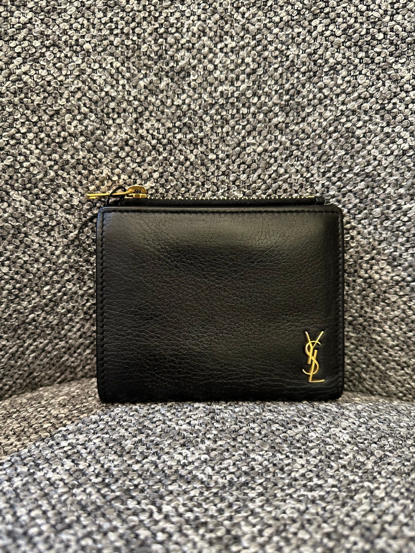 Yves Saint Laurent Wallet In Black Leather