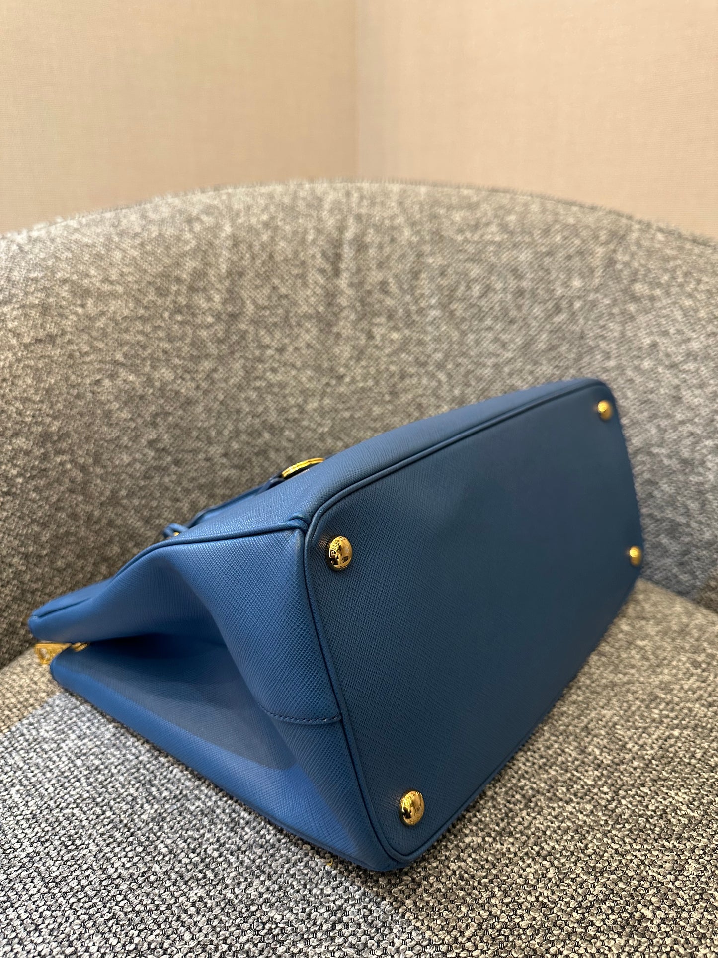 Prada Saffiano Galleria Double Zip Tote Bag In Blue