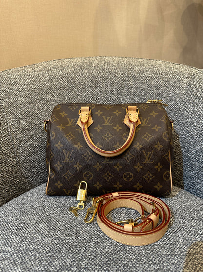 Louis Vuitton Speedy 25 Bandouliere in Monogram Canvas