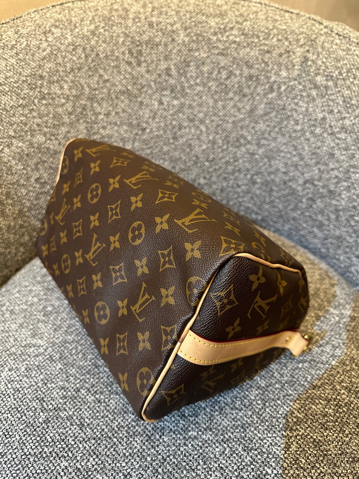 Louis Vuitton Speedy 25 Bandouliere in Monogram Canvas