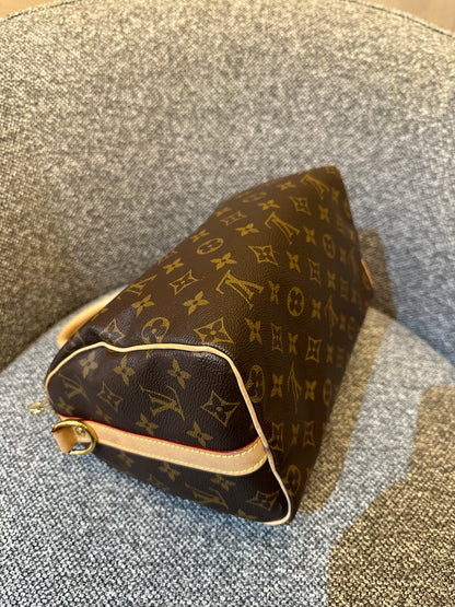 Louis Vuitton Speedy 25 Bandouliere in Monogram Canvas