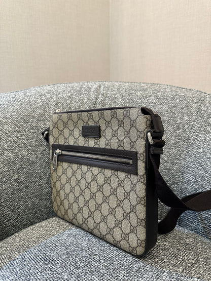 Gucci GG Supreme Messenger Bag