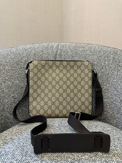 Gucci GG Supreme Messenger Bag