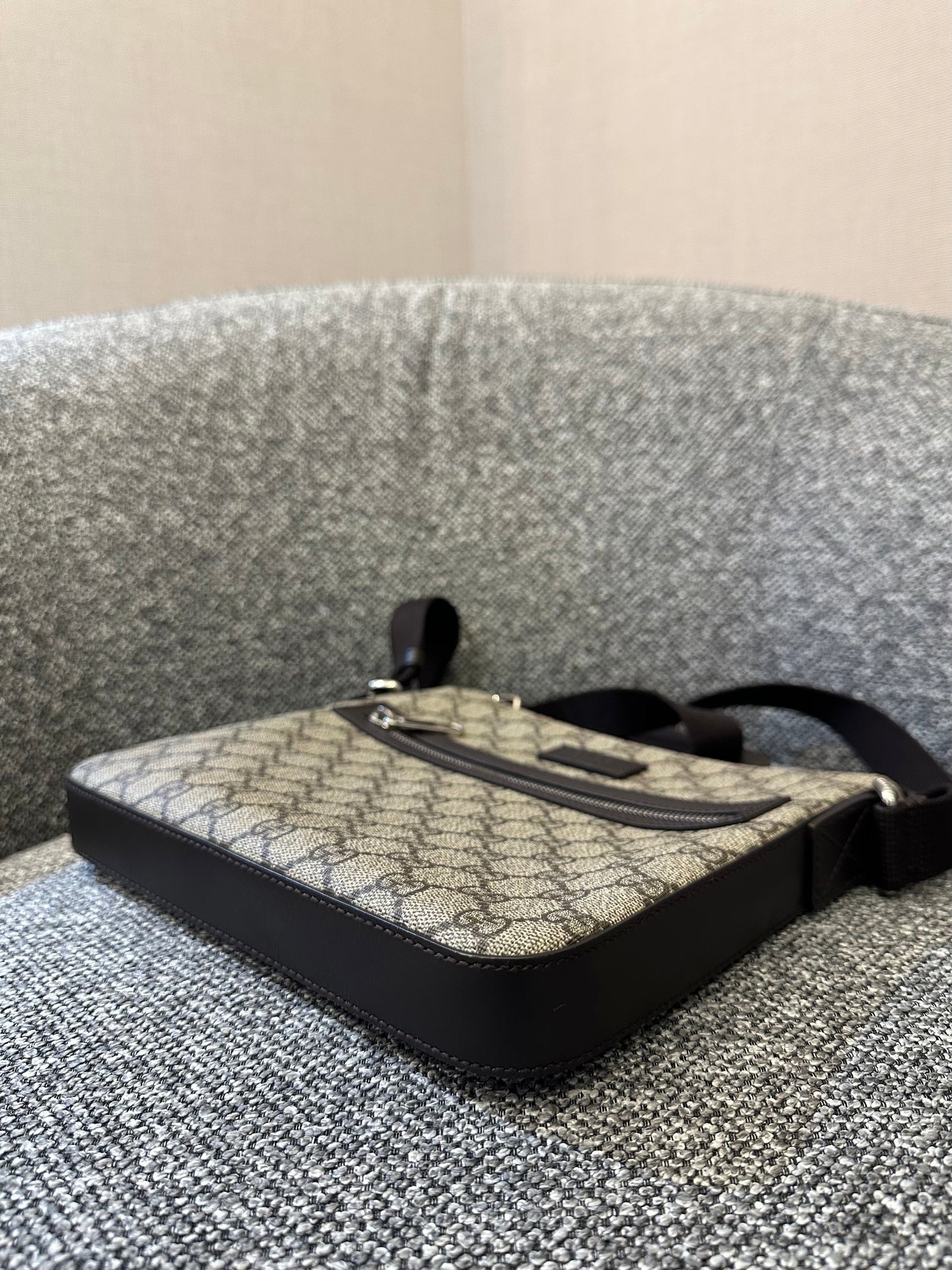 Gucci GG Supreme Messenger Bag