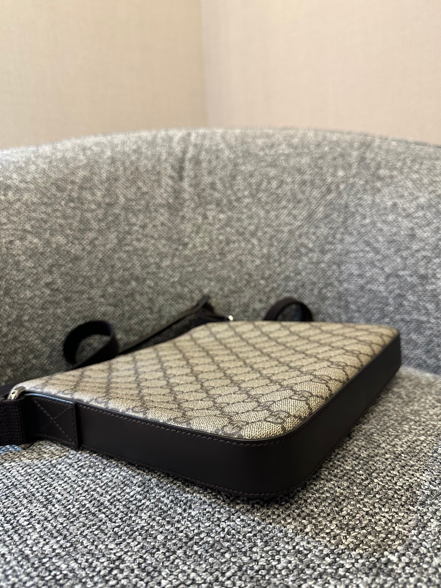 Gucci GG Supreme Messenger Bag