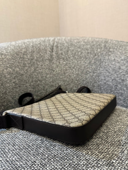 Gucci GG Supreme Messenger Bag