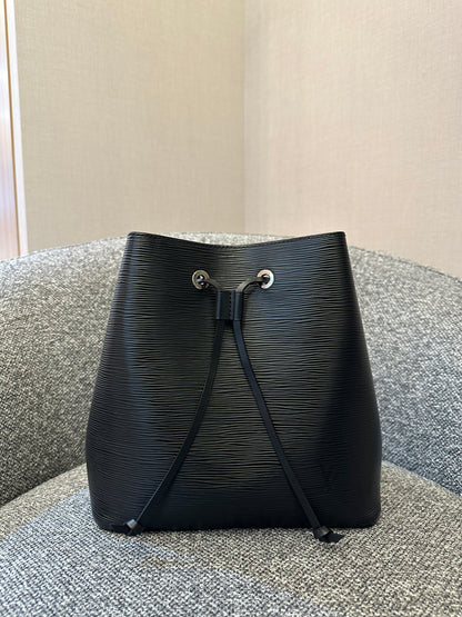 Louis Vuitton NeoNoe In Black Epi Leather