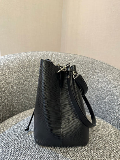 Louis Vuitton NeoNoe In Black Epi Leather