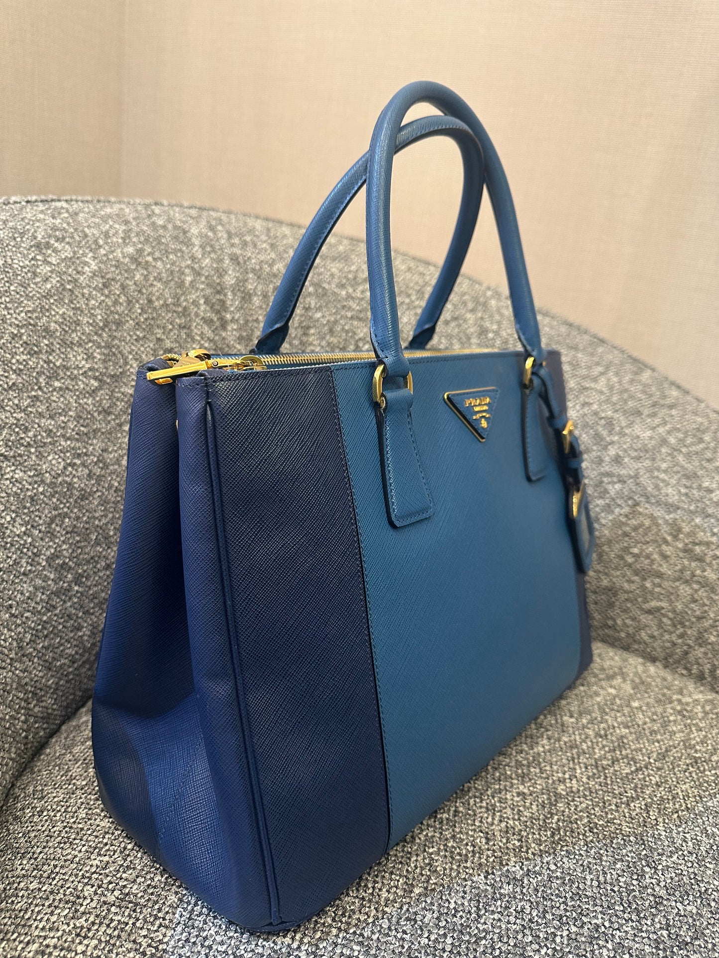 Prada Galleria Double Zip Tote Bag In Blue Bicolor Leather