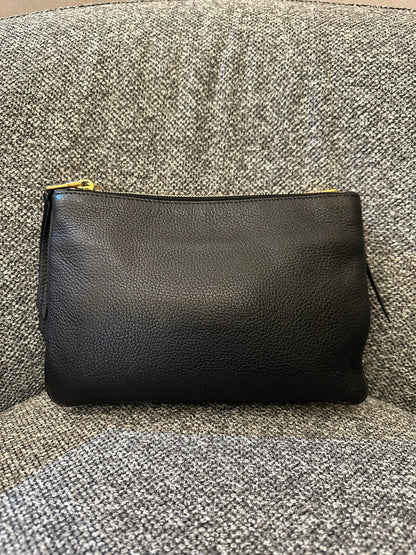 Prada Vitello Daino Leather Crossbody Bag In Black