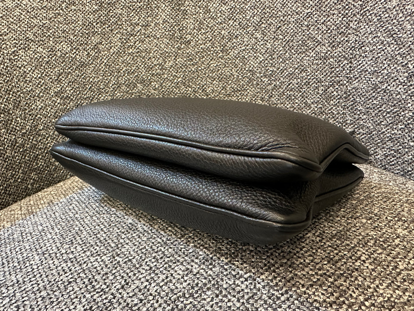 Prada Vitello Daino Leather Crossbody Bag In Black