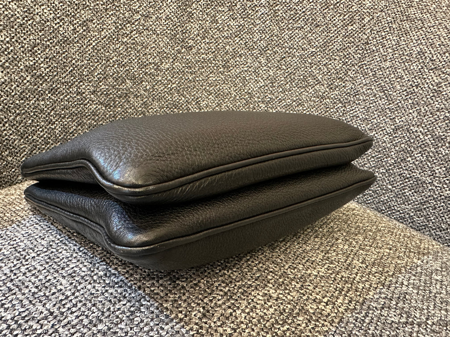 Prada Vitello Daino Leather Crossbody Bag In Black