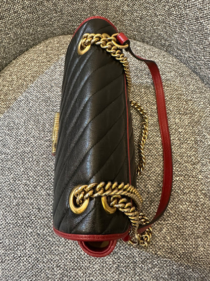 Gucci GG Marmont Flap Matelassé Shoulder Bag in Black and Red Trim