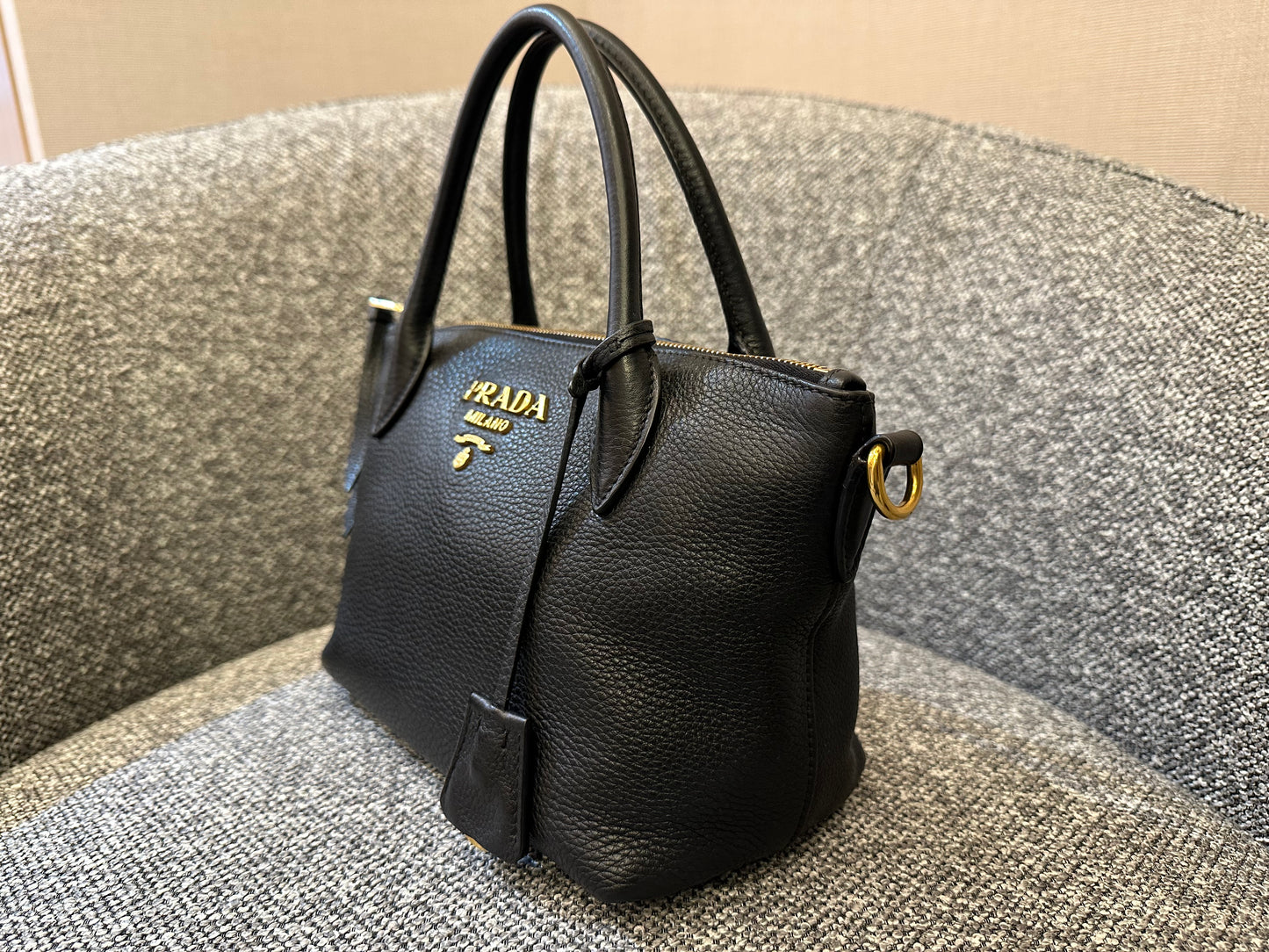 Prada Vitello Daino Zip Tote Bag In Black Leather