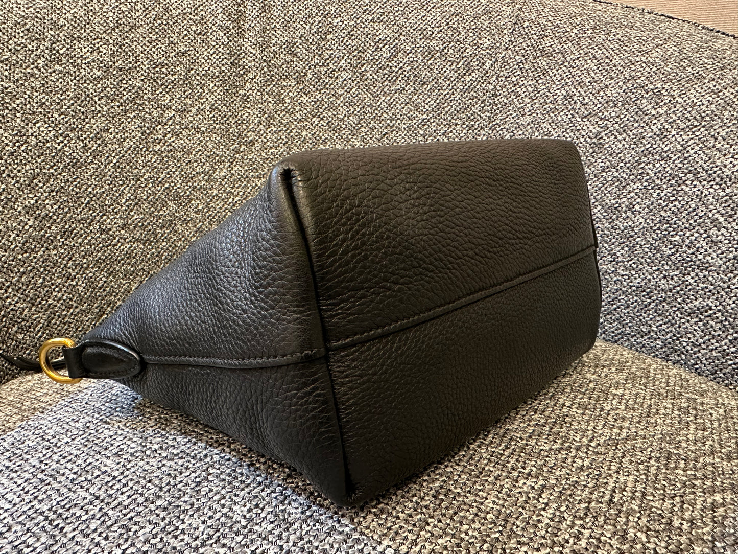 Prada Vitello Daino Zip Tote Bag In Black Leather
