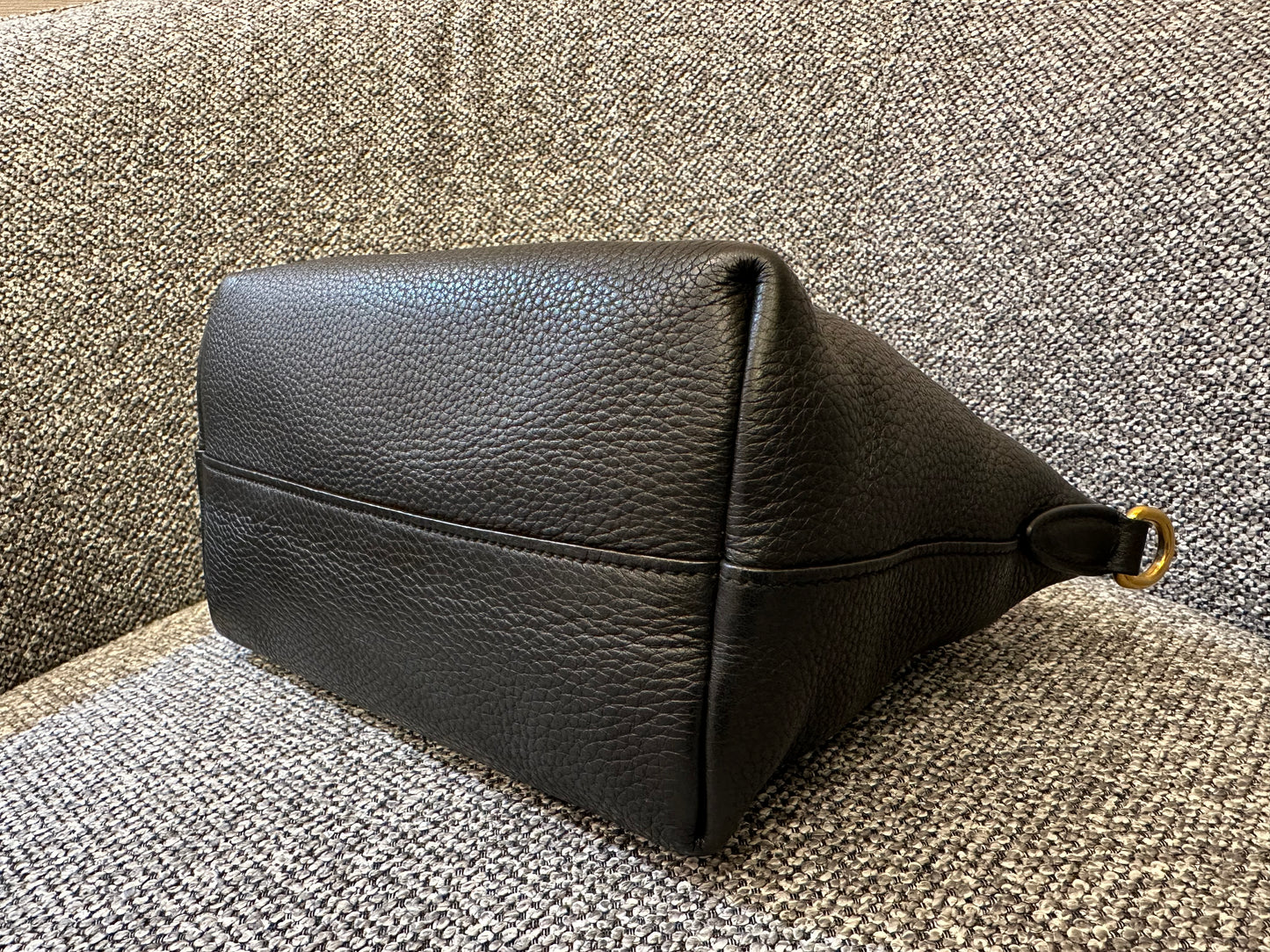 Prada Vitello Daino Zip Tote Bag In Black Leather