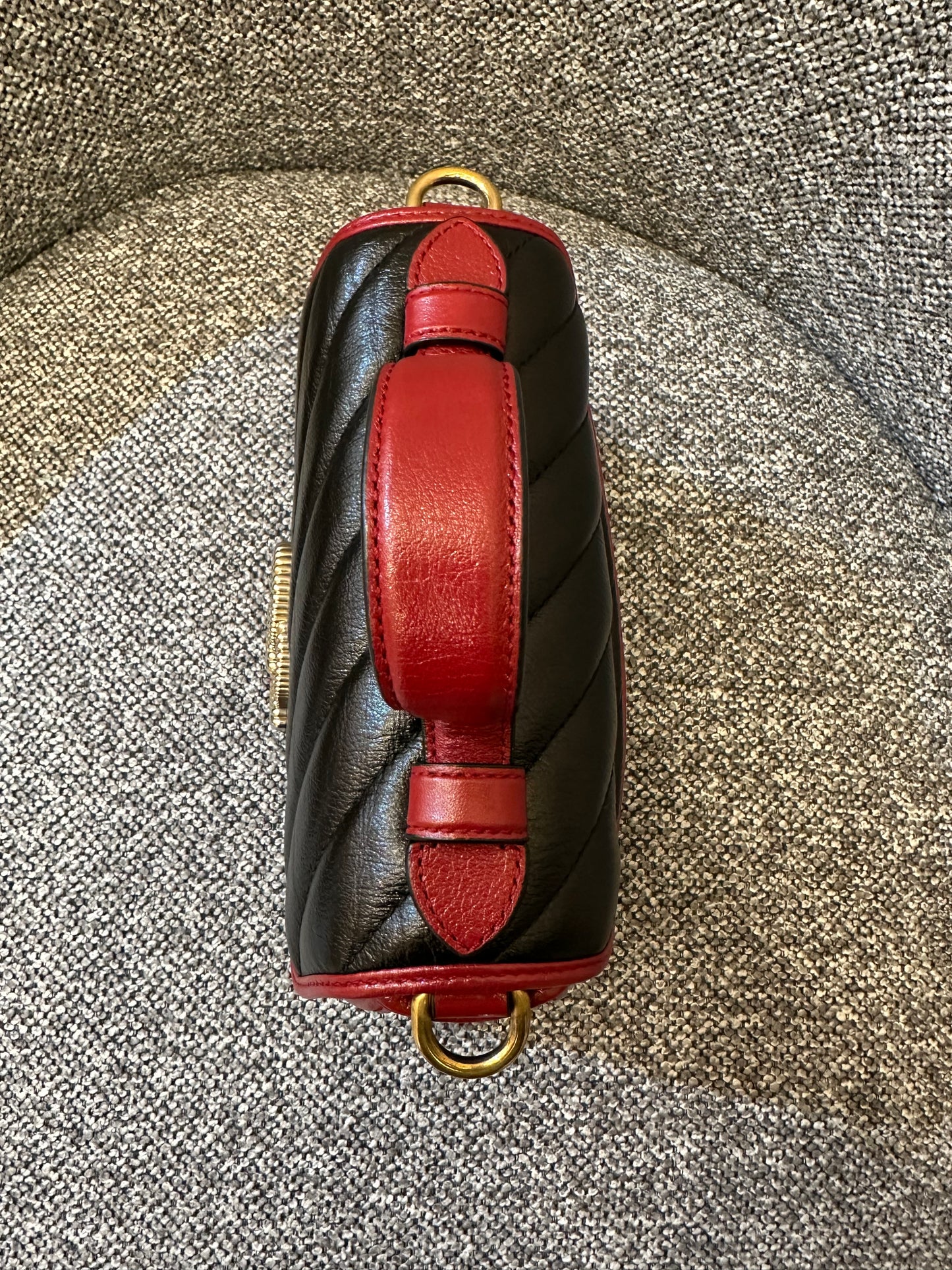 Gucci GG Marmont Flap Handbag In Black Quilted Chevron Leather