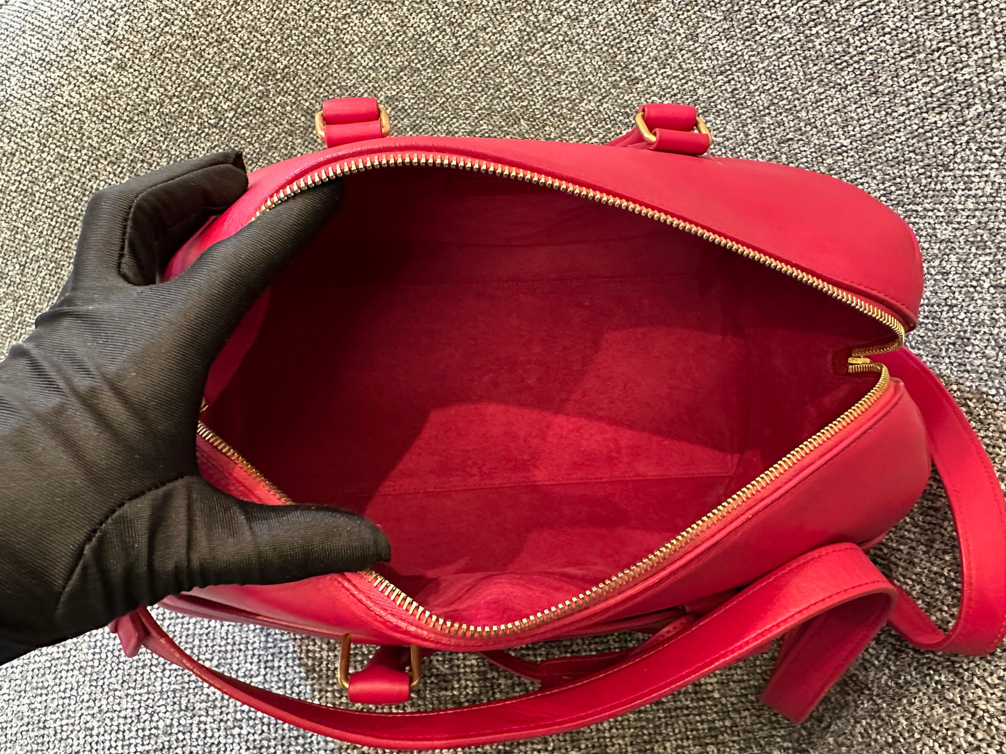 Yves Saint Laurent Duffle Bag In Hot Pink Leather