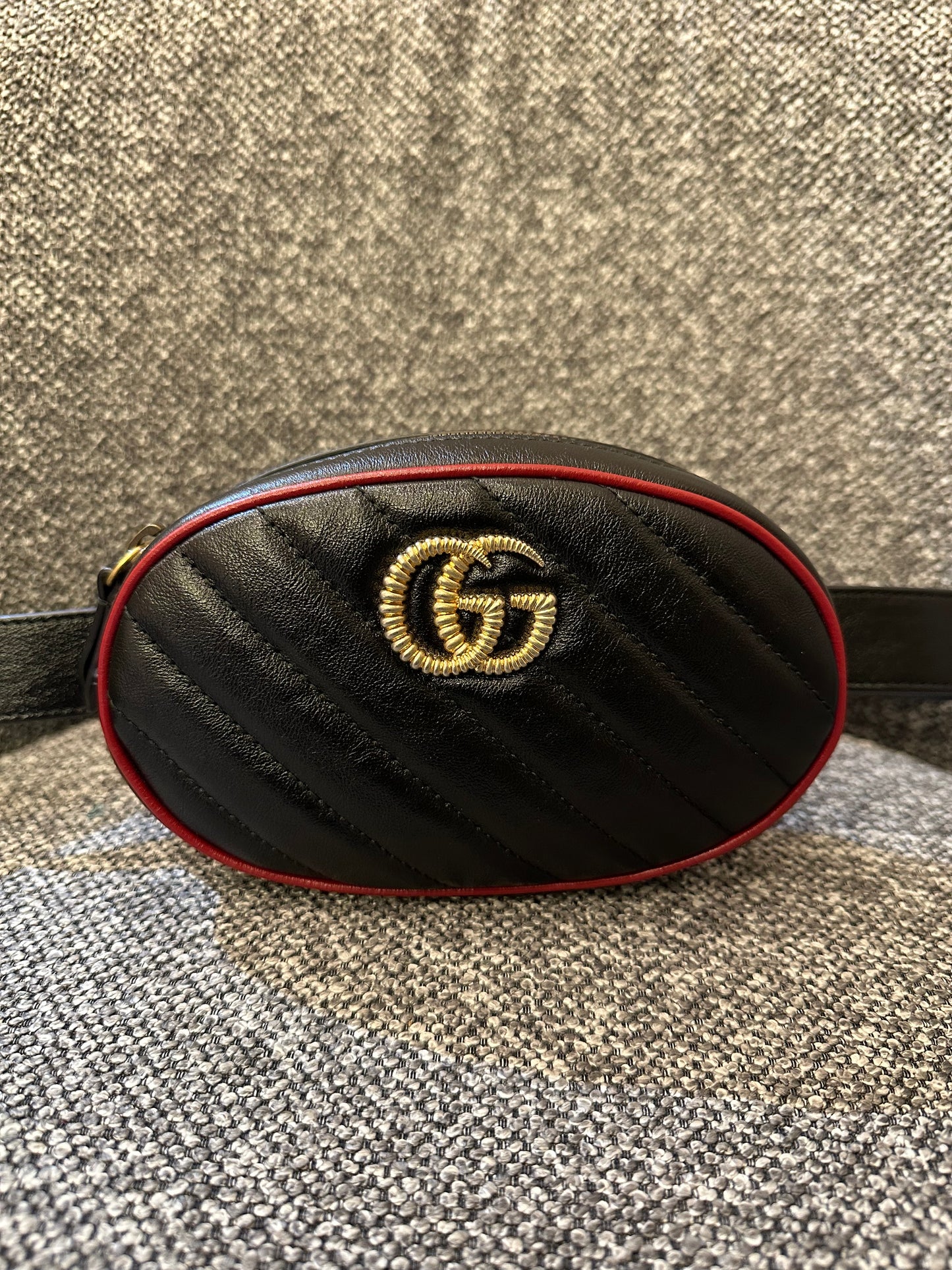 Gucci GG Marmont Matelassé Leather Belt Bag in Black and Red Trim