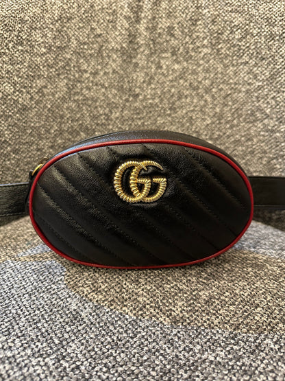 Gucci GG Marmont Matelassé Leather Belt Bag in Black and Red Trim