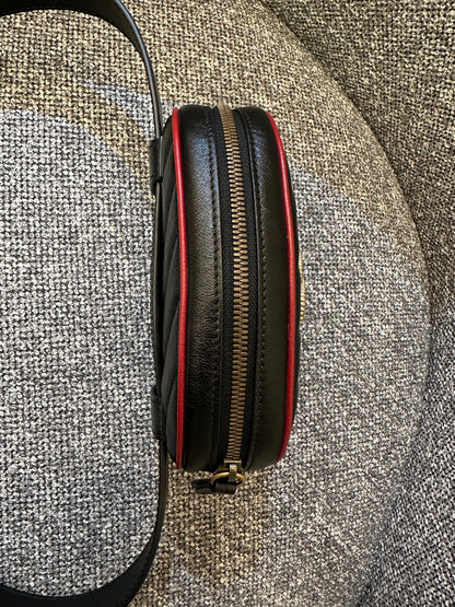 Gucci GG Marmont Matelassé Leather Belt Bag in Black and Red Trim