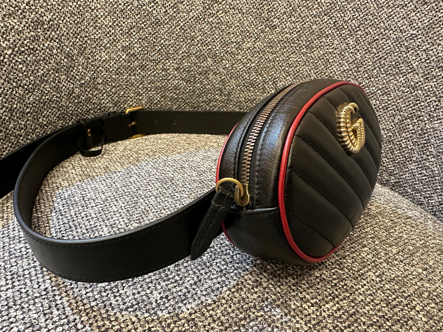 Gucci GG Marmont Matelassé Leather Belt Bag in Black and Red Trim
