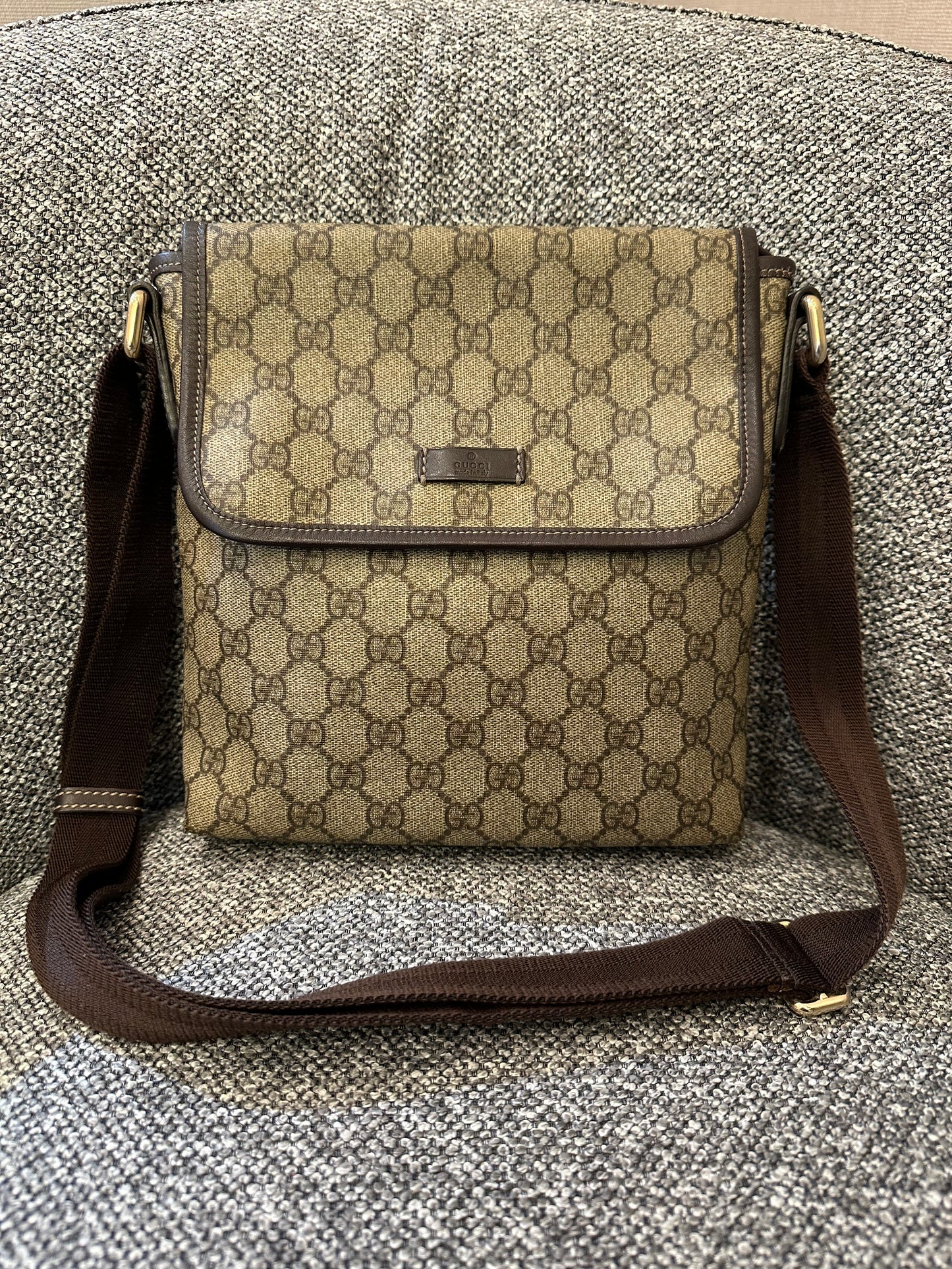 Gucci GG Supreme Canvas Messenger Bag