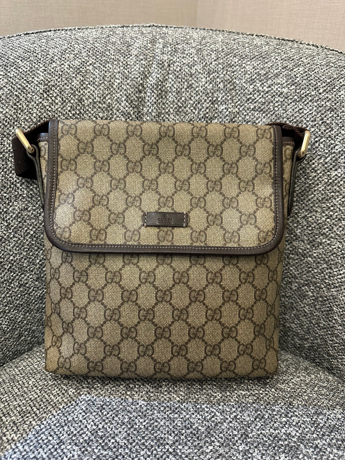 Gucci GG Supreme Canvas Messenger Bag