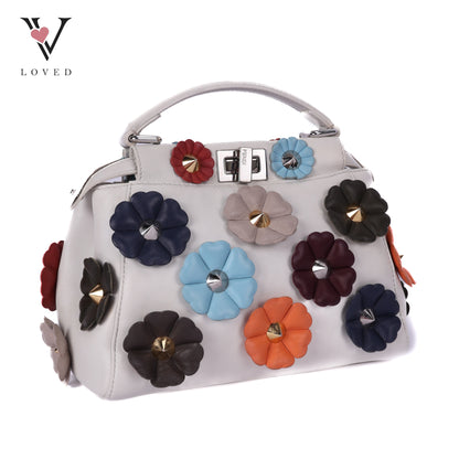 Peekaboo Flower Motif