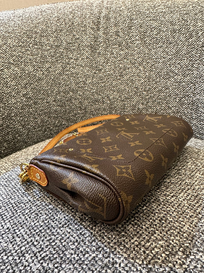 Louis Vuitton Favorite PM in Monogram Canvas
