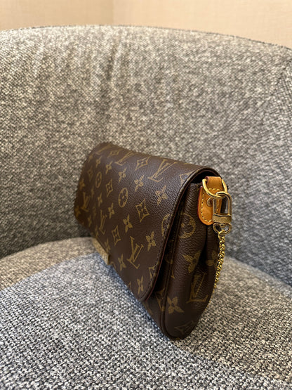 Louis Vuitton Favorite Monogram Canvas Shoulder Bag