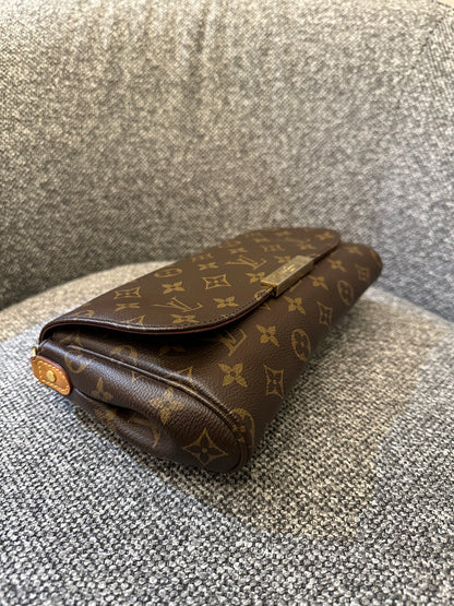 Louis Vuitton Favorite Monogram Canvas Shoulder Bag