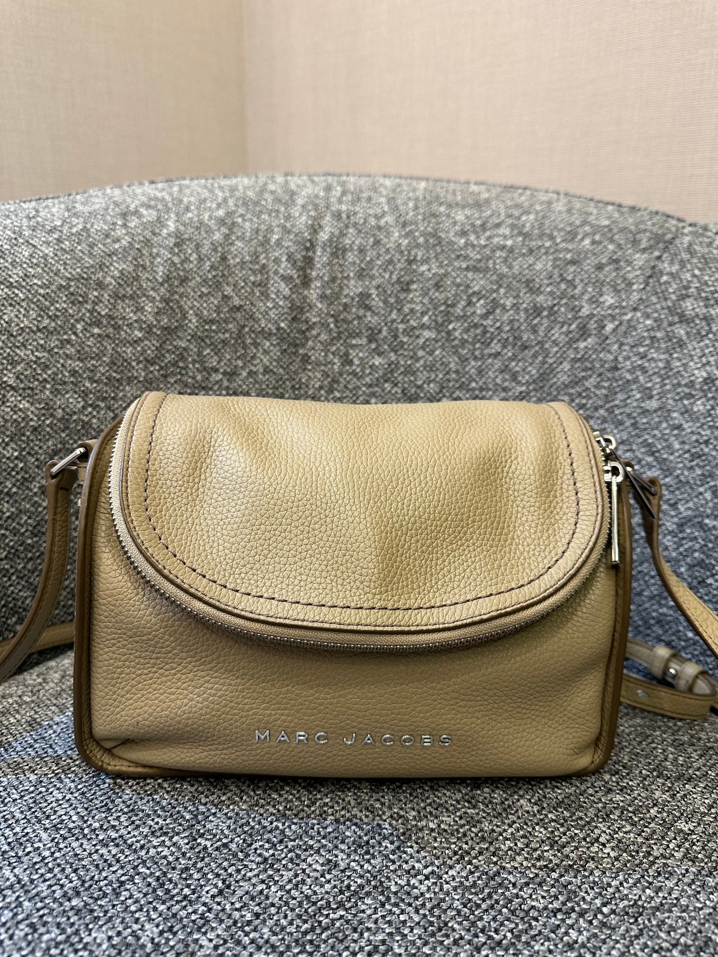 Marc Jacobs The Groove Messenger Bag