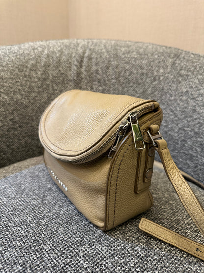 Marc Jacobs The Groove Messenger Bag