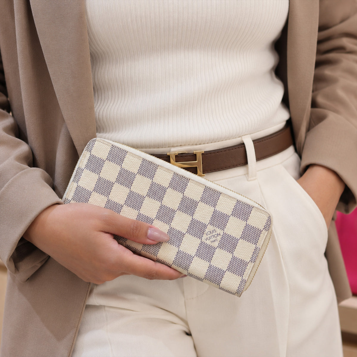 Louis Vuitton Zippy Wallet In Damier Azur