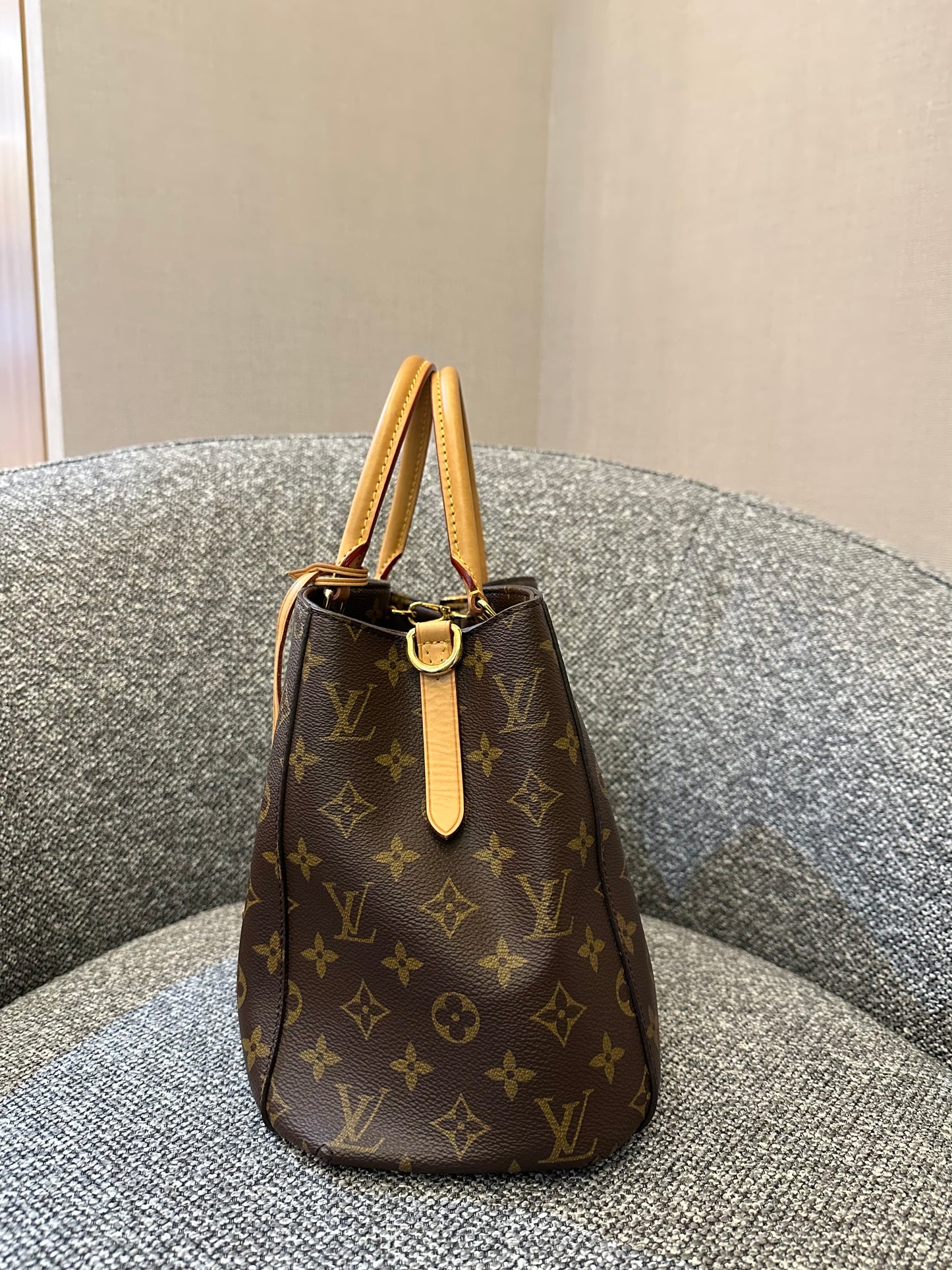 Louis Vuitton Montaigne in Monogram Canvas