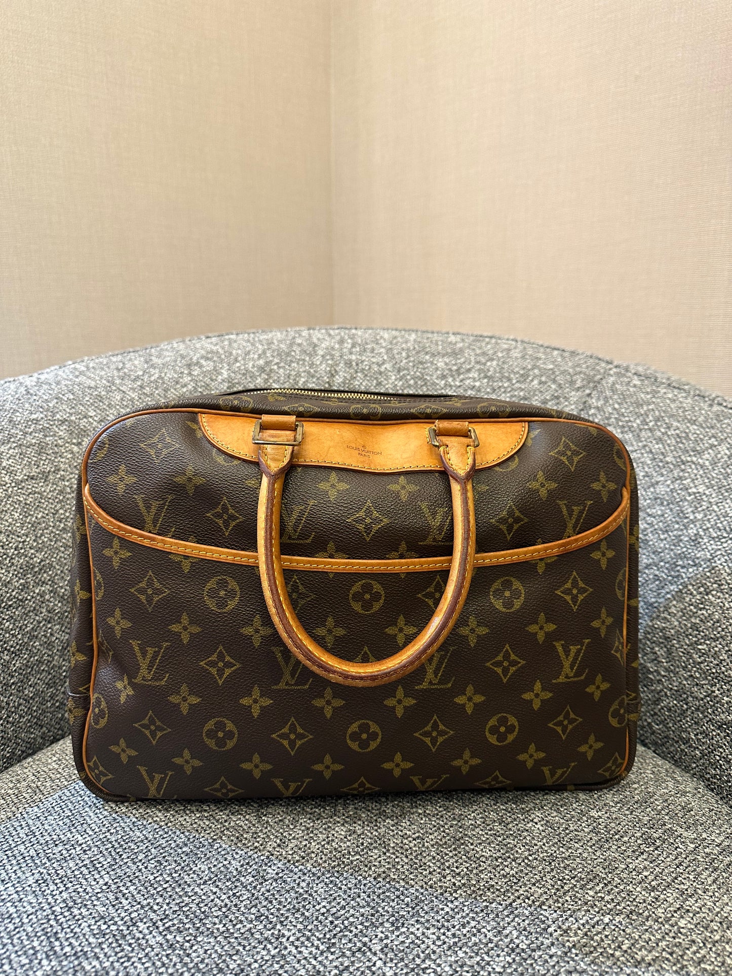 Louis Vuitton Monogram Canvas Deauville Vanity Handbag