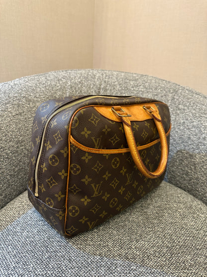 Louis Vuitton Monogram Canvas Deauville Vanity Handbag