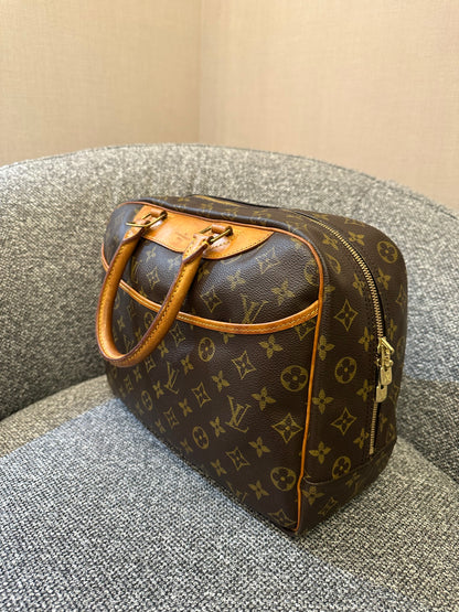 Louis Vuitton Monogram Canvas Deauville Vanity Handbag