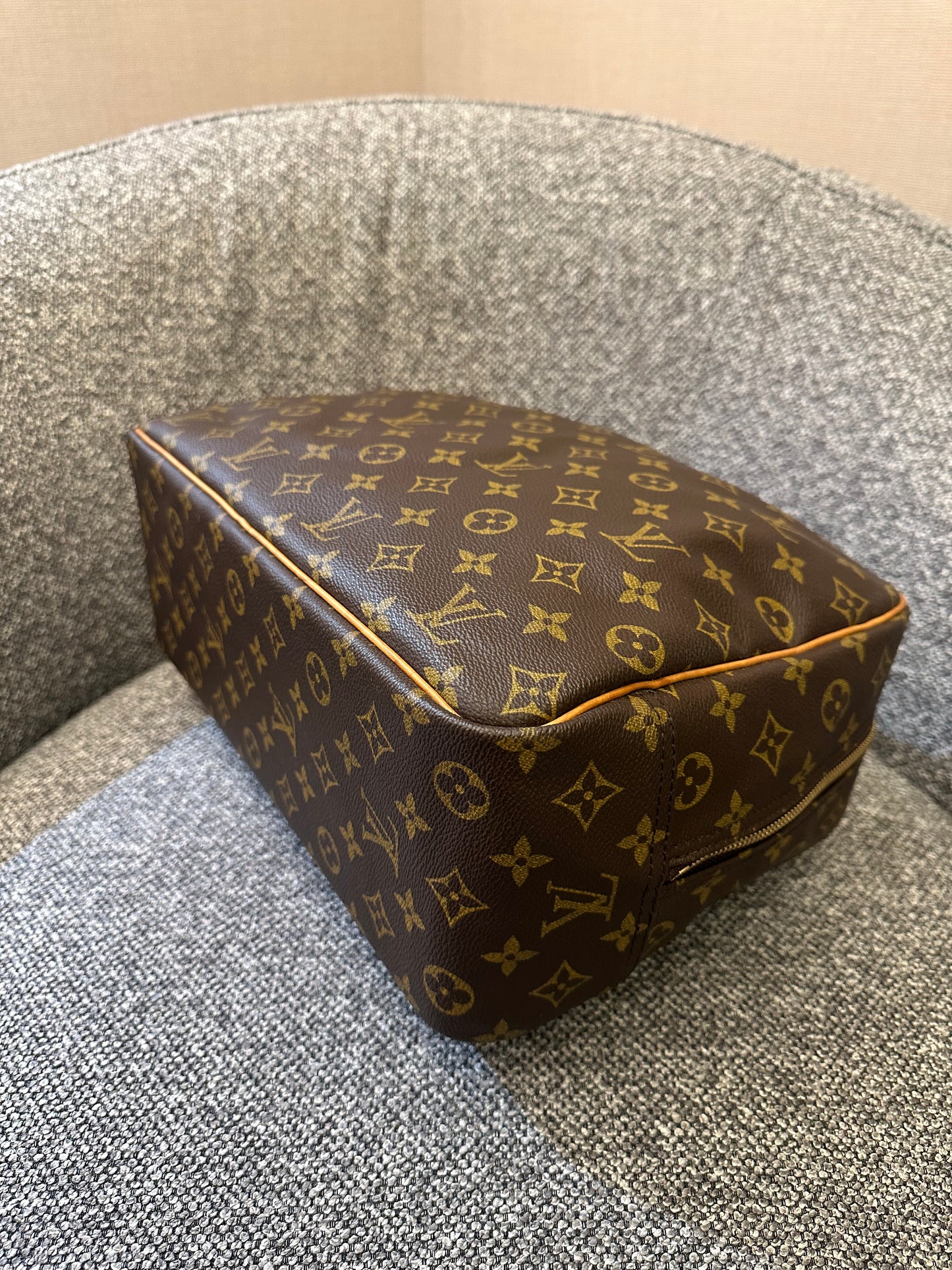Louis Vuitton Monogram Canvas Deauville Vanity Handbag
