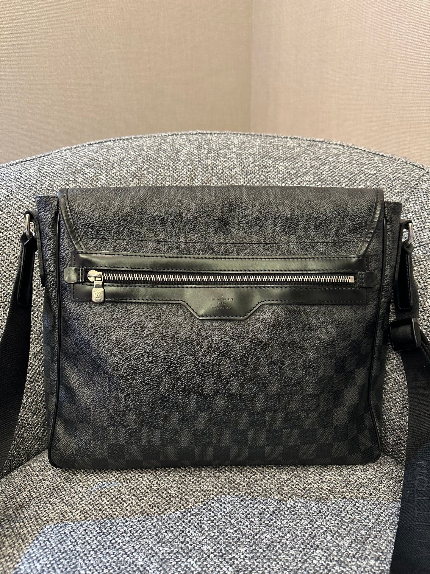 Louis Vuitton Damier Graphite Daniel Messenger Bag