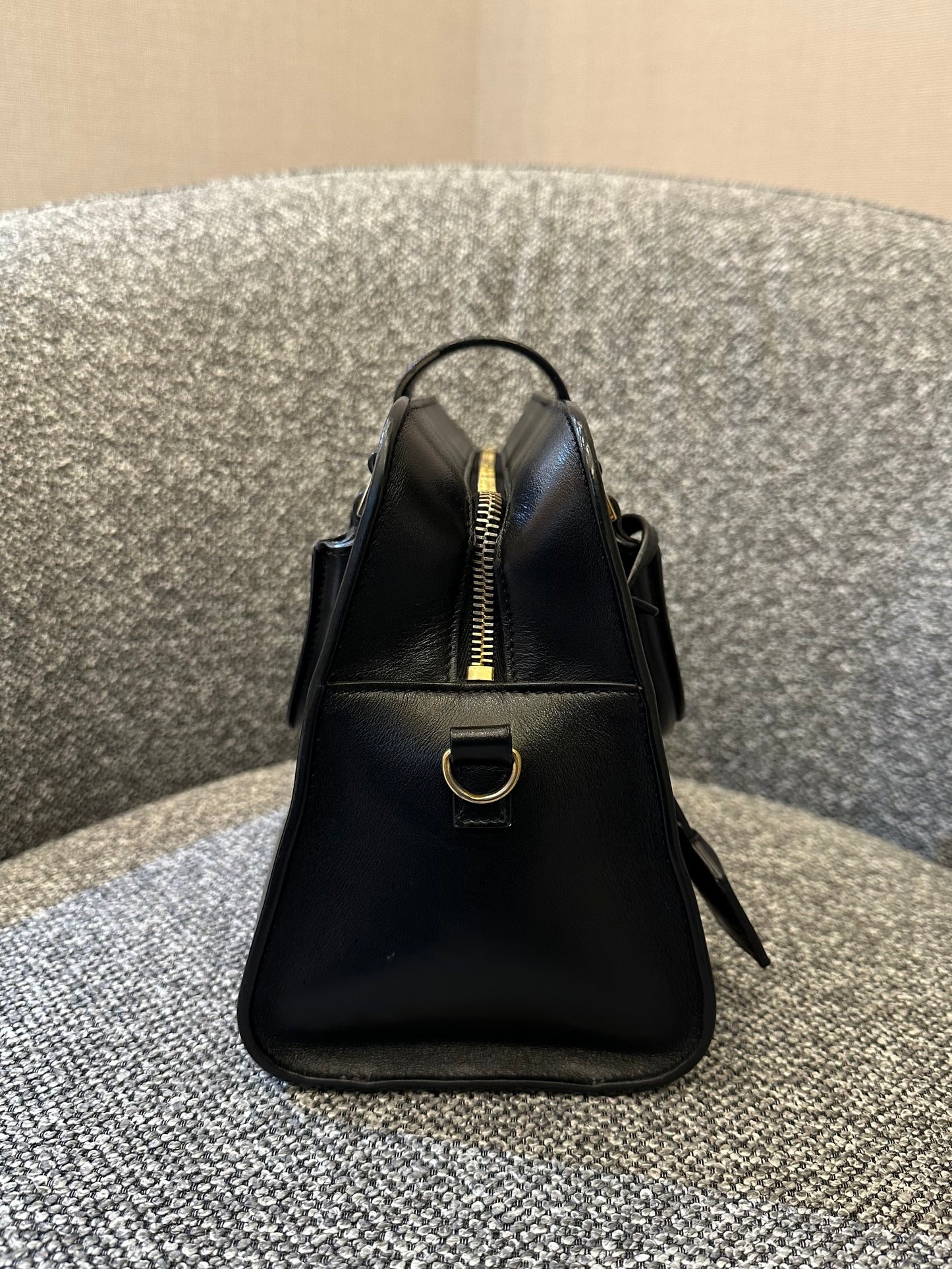 Yves Saint Laurent Baby Cabas in Black Leather