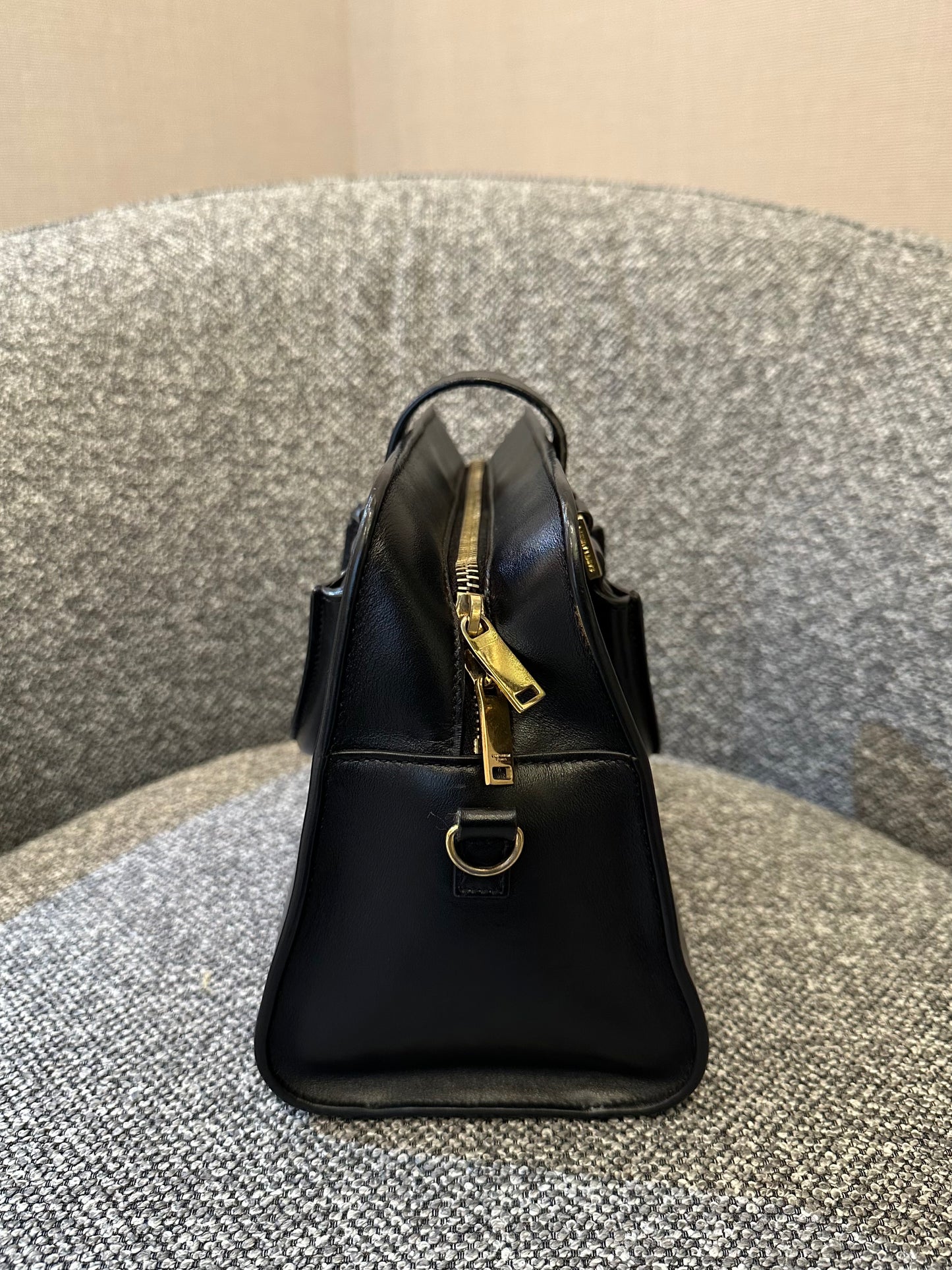 Yves Saint Laurent Baby Cabas in Black Leather