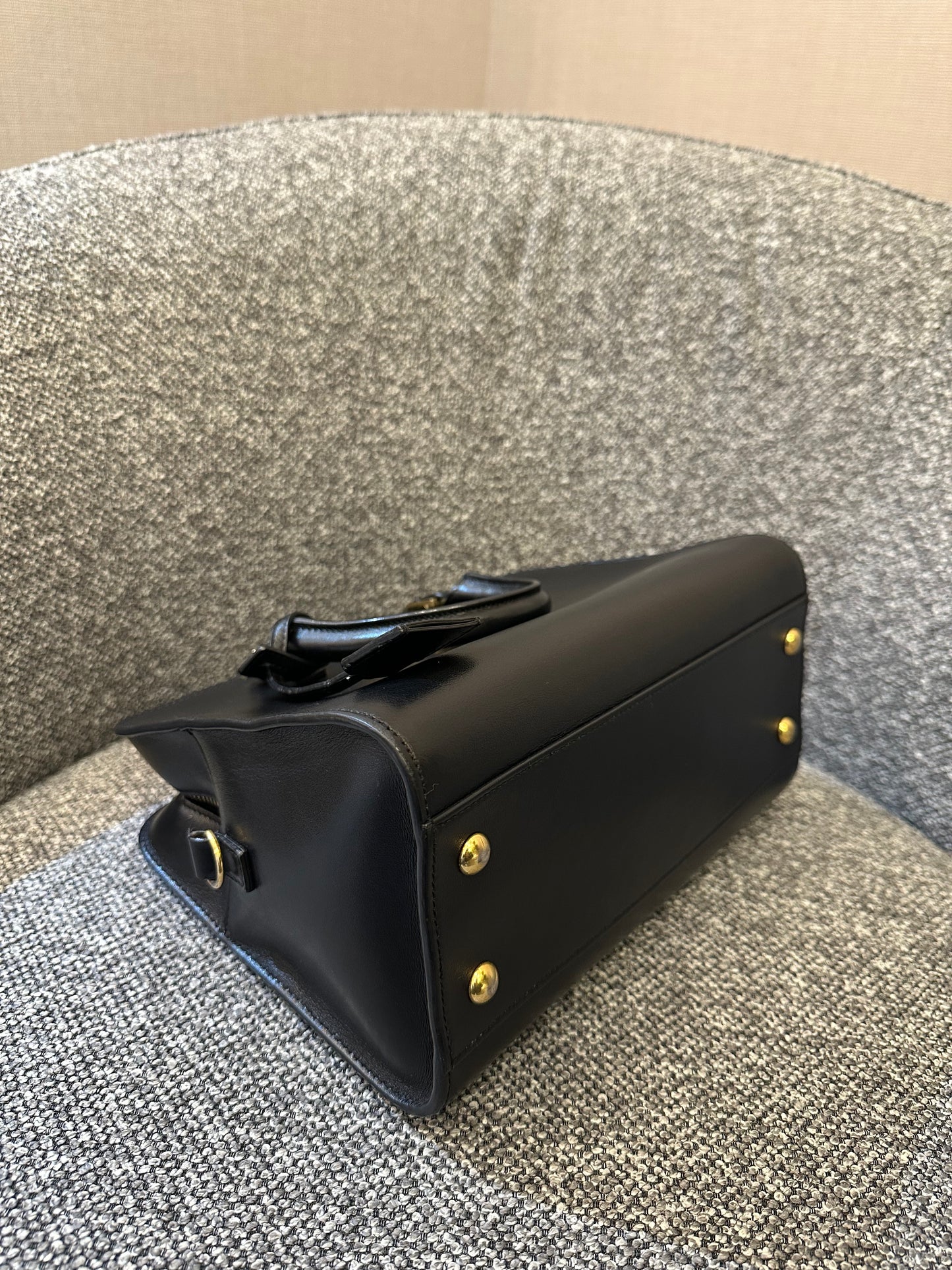 Yves Saint Laurent Baby Cabas in Black Leather