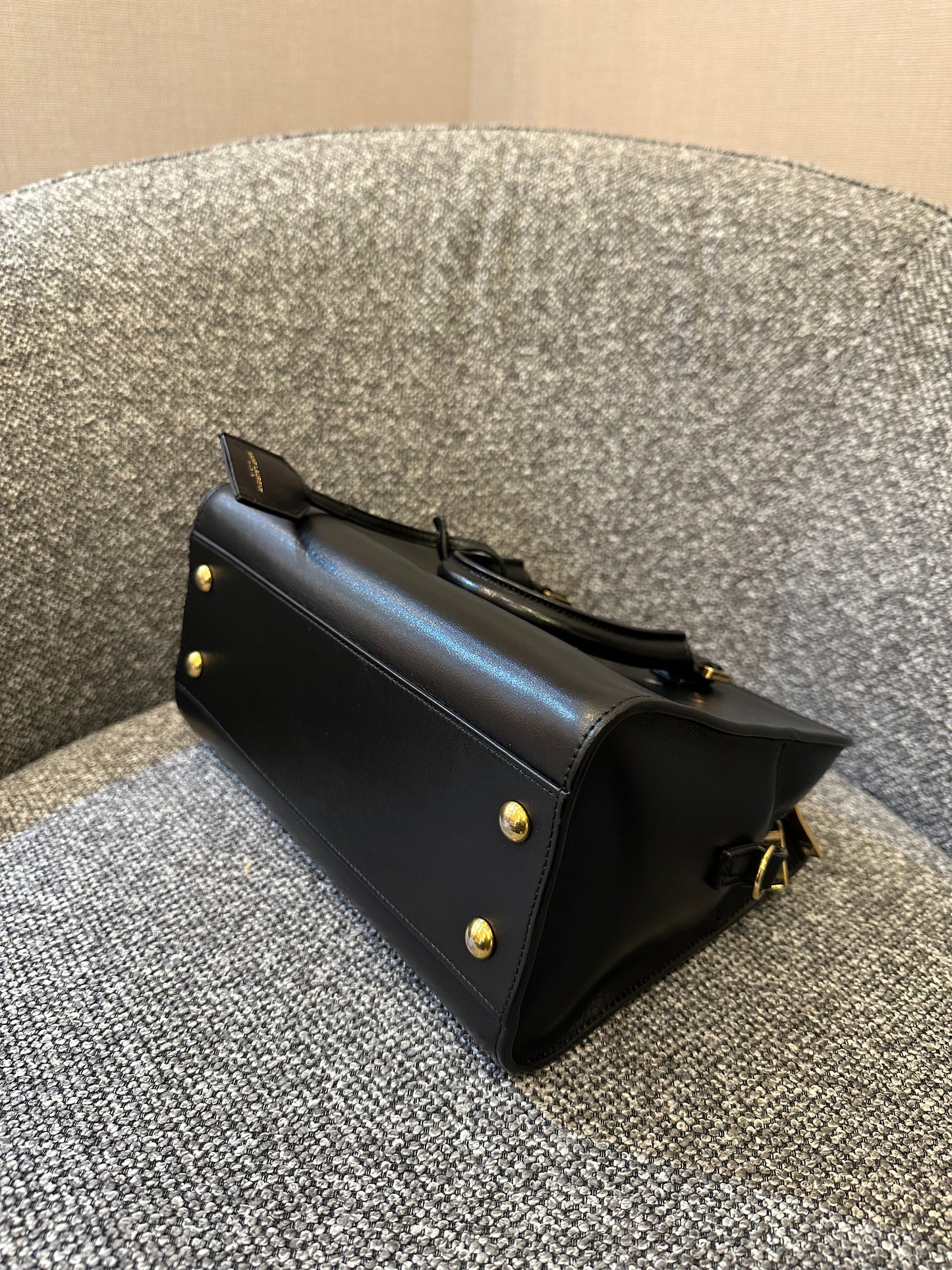 Yves Saint Laurent Baby Cabas in Black Leather